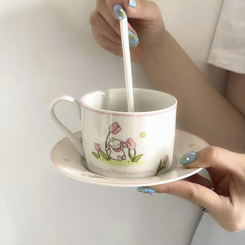 Crème Bunny: Ceramic Coffee Cup with spoon/plate/lid